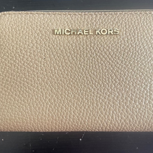 MICHAEL MICHAEL KORS Small size Logo Wallet - Picture 1 of 4
